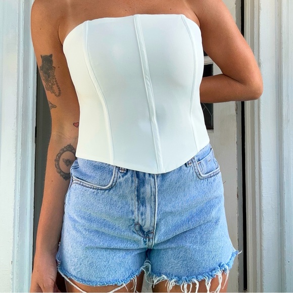 White corset top - Picture 1 of 3
